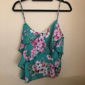 Green floral top💐